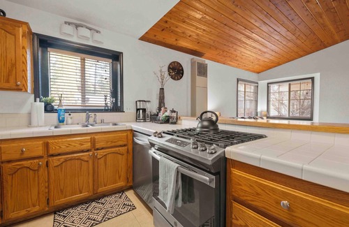Peter Pan House | Charming Cabin Retreat in Big Bear