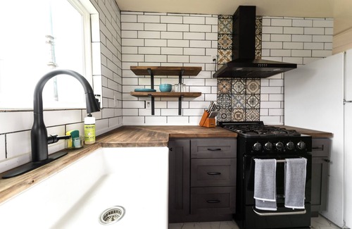 Del Valle Cabin | Charming cabin with AC and WiFi/20 min from DTA