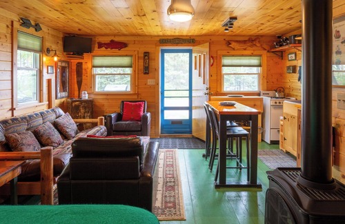 Two Harbors Cabin | Charming cabin with AC and WiFi in delightful Two Harbors