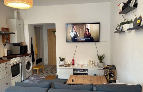 Neulerchenfeld Apartment | Charming & Calm 1-bedroom apartment in lovely Vienna with WiFi and schone garden