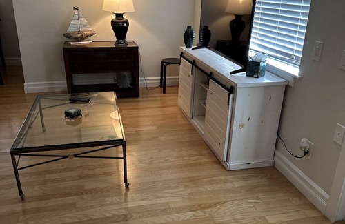 McGregor Apartment | Charming canal-front apartment with king bed, AC, WiFi, in phenomenal Fort Myers