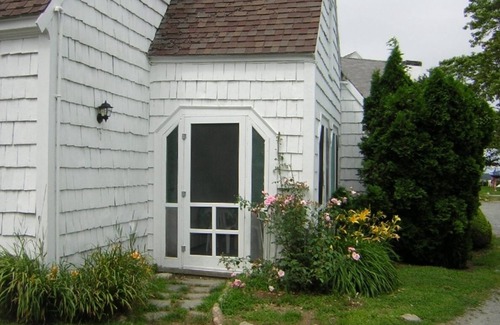 Osterville House | Charming Carriage House on Private Oceanfront Estate