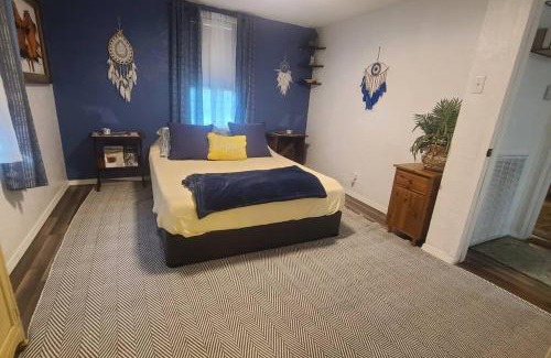 Barrett Villa | Charming Casita By The River