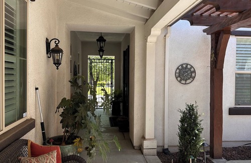 Rocklin Apartment | Charming Casita in a Tranquil Gated Community in Rocklin