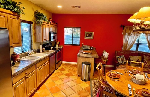 Maricopa County Cottage | Charming Casita on a quiet western Ranch in a Cave Creek neighborhood.