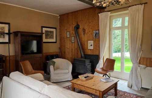 Roumont House | Charming Castle in Roumont