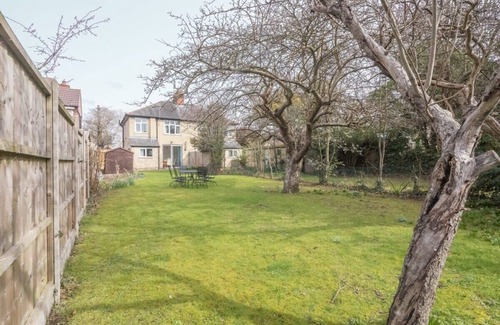 Cambridge House | Charming Central Family Home