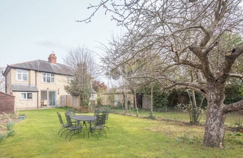 Cambridge House | Charming Central Family Home
