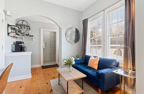Westside Apartment | Charming & Central Apartment Downtown
