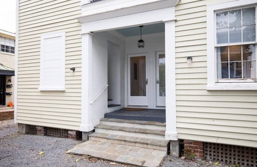 Westside Apartment | Charming & Central Apartment Downtown