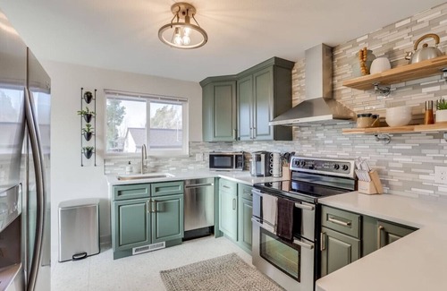 Berkley House | Charming Central Denver Bungalow | HOT TUB