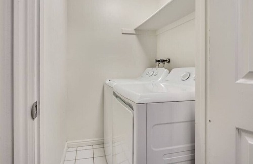 North Park Apartment | Charming Central Provo Apartment - Has W/D!
