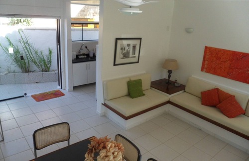 Joao Fernandes House | Charming chalet in João Fernandes, gated community and 4 min walk to the beach