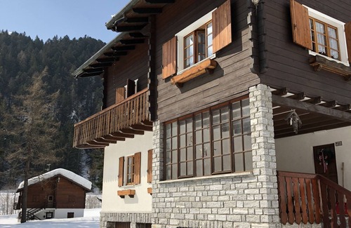 Staffa Ski Chalet | Charming Chalet in the Italian Alps