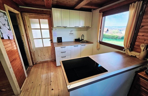 Trebnje Ski Chalet | Charming Chalet Panorama with Sauna & Jacuzzi