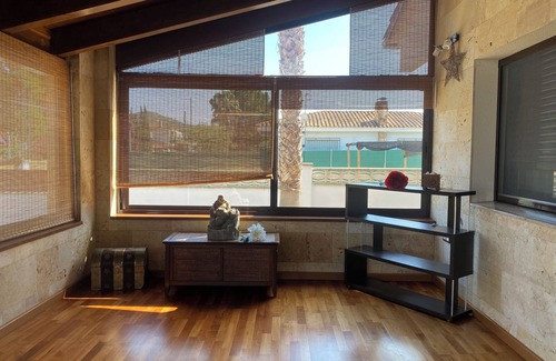 Albinyana Ski Chalet | Charming chalet with 4 bedrooms and WiFi, AC in tranquil Albinyana
