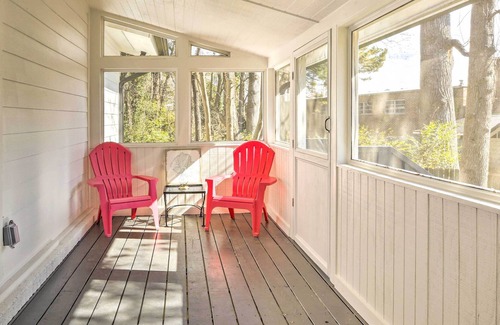 Chamblee House | Charming Chamblee Home ~ 13 Mi to Atlanta!