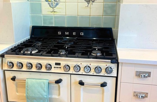 Bookham Cottage | Charming character cottage just moments from quaint Surrey village