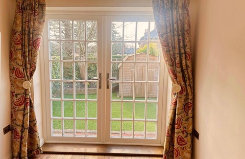 Bookham Cottage | Charming character cottage just moments from quaint Surrey village