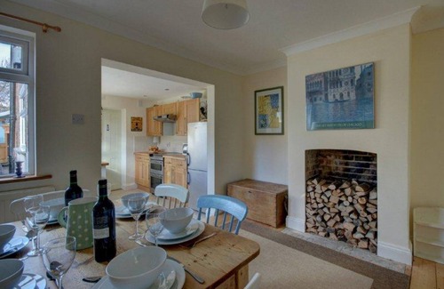 Reydon Cottage | Charming Character Cottage with pretty gardens. 10 Minutes walk to beach.