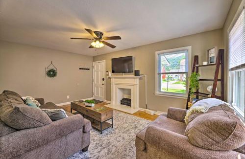 Kanawha City House | Charming Charleston Home with Yard and Fire Pit!