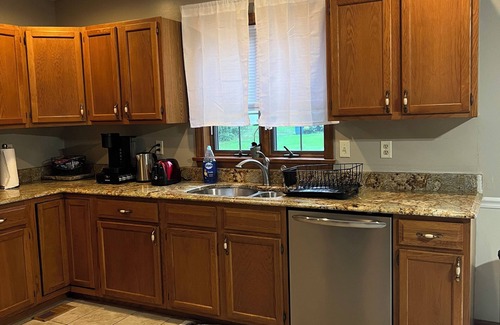 Windsor Locks Condo | Charming Chateau close to Airport