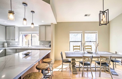 Lake Almanor West House | Charming Chester Home w/Furnished Porch!