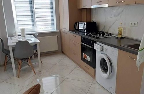Chisinau Apartment | Charming Chișinău Apartment With Gas Heating & Hot Tub