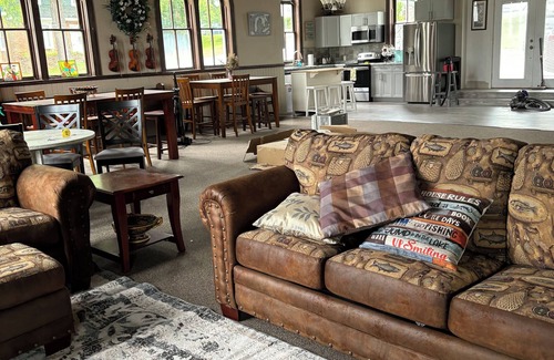 East Jordan House | Charming Church in East Jordan ,3 bedrooms ,WiFi, pool-table and gas fireplace.