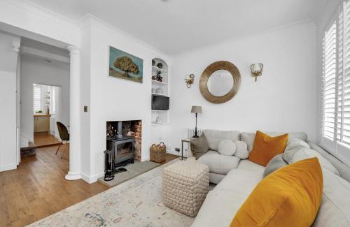 Long Melford House | Charming Church Walk, Long Melford - 2 bedroom property with parking