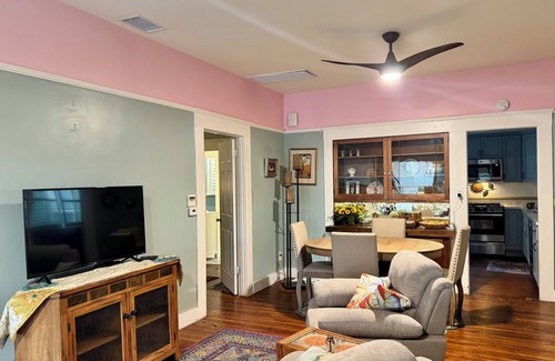 Grant Hill House | Charming city center craftsman house with full kitchen and AC