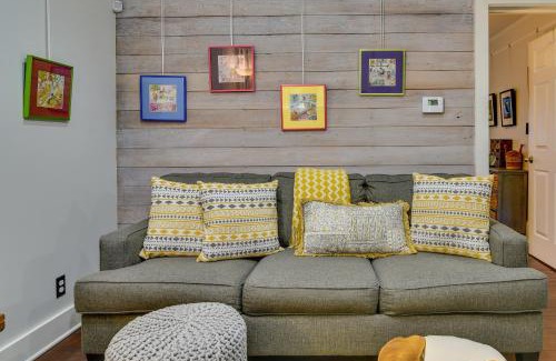 St. Johns House | Charming City Cottage about 8 Mi to Downtown Portland!