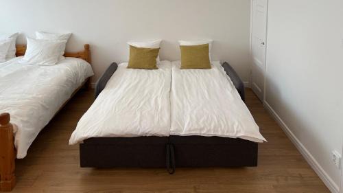 Kungsholmen Apartment | Charming City Studio, 10 Min Walk to Train Station