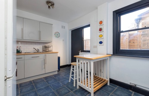 Leabridge Apartment | Charming Clapton Home | 1 Bed | Private Garden