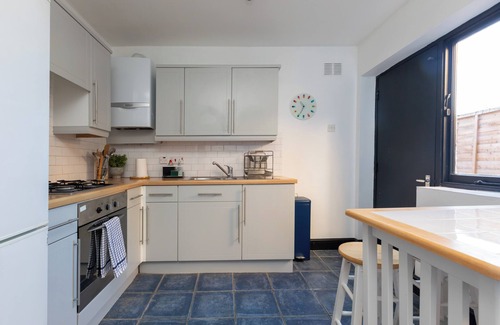 Leabridge Apartment | Charming Clapton Home | 1 Bed | Private Garden