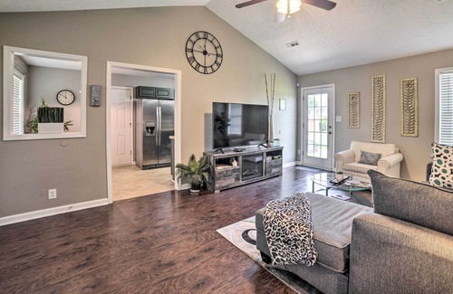 Clarksville House | Charming Clarksville Home w/ Yard & Fire Pit!