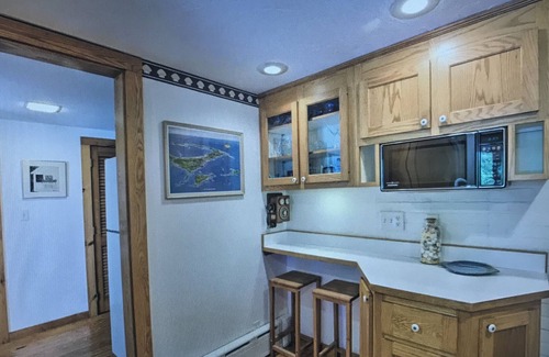 Centerville House | Charming classic Cape Cod home in Centerville village. 1mile to Craigville beach