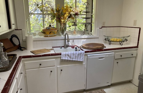 San Anselmo House | Charming Classic Cottage Steps to Downtown!