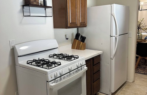 Safford House | Charming, CLEAN 3-bedroom house with AC, WiFi in Great Location
