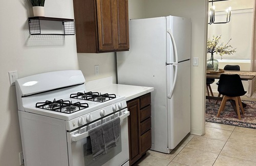 Safford House | Charming, CLEAN 3-bedroom house with AC, WiFi in Great Location