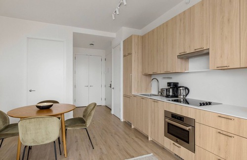 Clinton Hill Apartment | Charming Clinton Hill 2BR w/Roof Pool, Doorman, W/D, by Blueground