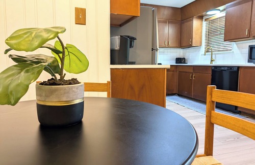 Clovis House | Charming Clovis Retreat: Central Location, Modern Amenities, Cozy Style
