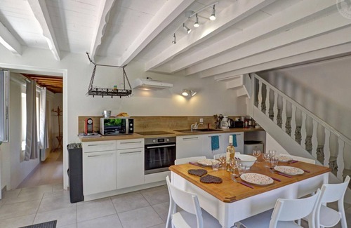 Belmont-de-la-Loire Cottage | Charming cottage with heated pool and pets allowed