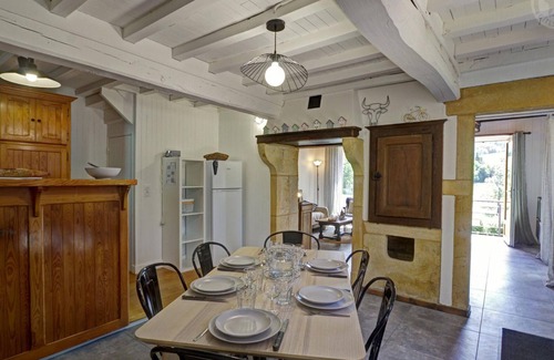 Belmont-de-la-Loire Cottage | Charming cottage with terrace, pets allowed, modern comfort