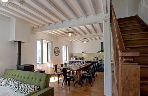 Belmont-de-la-Loire Cottage | Charming Cozy Cottage with Terrace and Pets Allowed