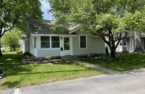 Lakeside House | Charming Cottage within the gates of Lakeside Chautauqua!