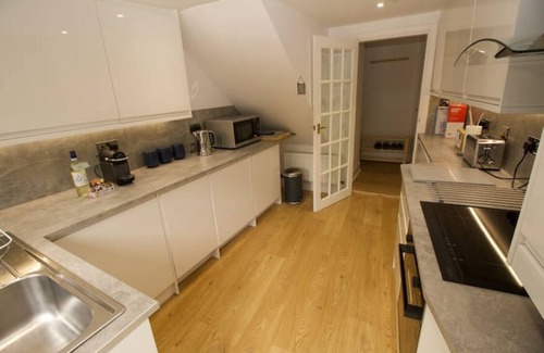 Aberlady House | Charming coach house by the sea.