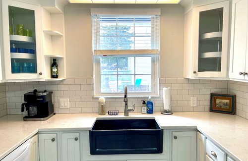 Vermilion House | Charming Coastal Cape Cod w/King Bed, Bikes, & Game Room near Downtown Beach