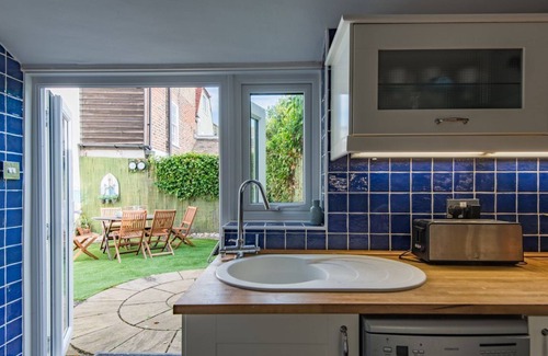 Deal Cottage | Charming coastal cottage, short walk from Deal seafront