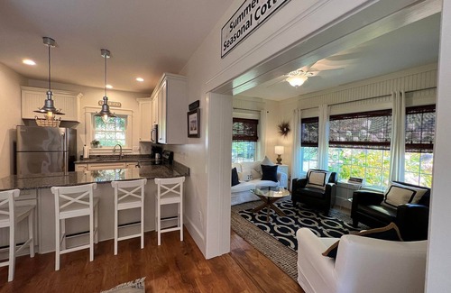 Wells Cottage | Charming Coastal Cottage 5 Minute Drive to Wells Beach